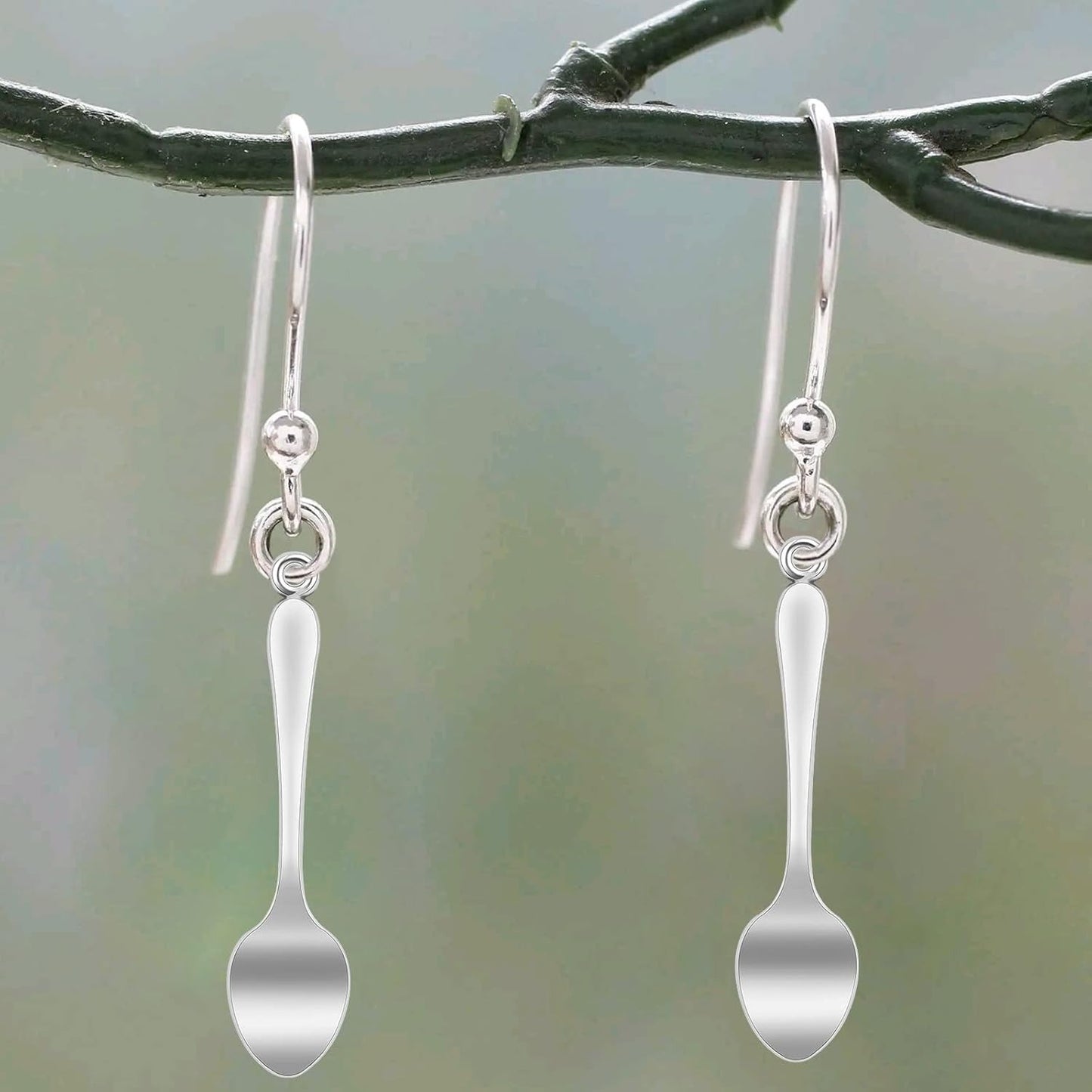 50pcs Antique Silver Spoon Pendant Charms Mini Alloy Kitchen Tableware Charms Micro Scoops Spoon Pendants Jewelry Findings for Necklace Bracelet Keychains Home Kitchen Supplies