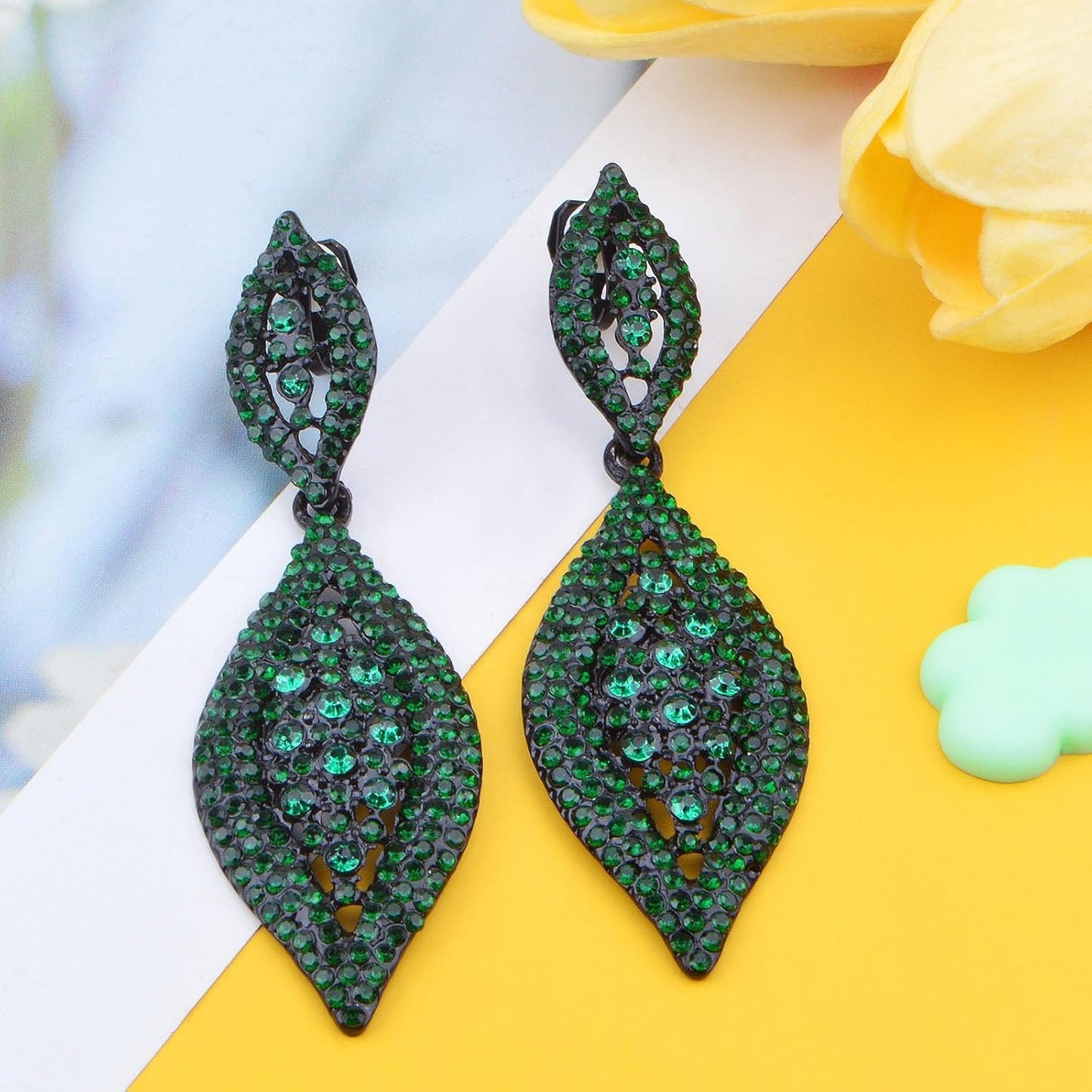 1 Pair Dark Green Clip on Earrings Rhinestone Crystal Wedding Bride Earring Clips Gorgeous Leaf Drop Clip-on Dangle Earrings for Women Non Pierced Ears Earrings Decor