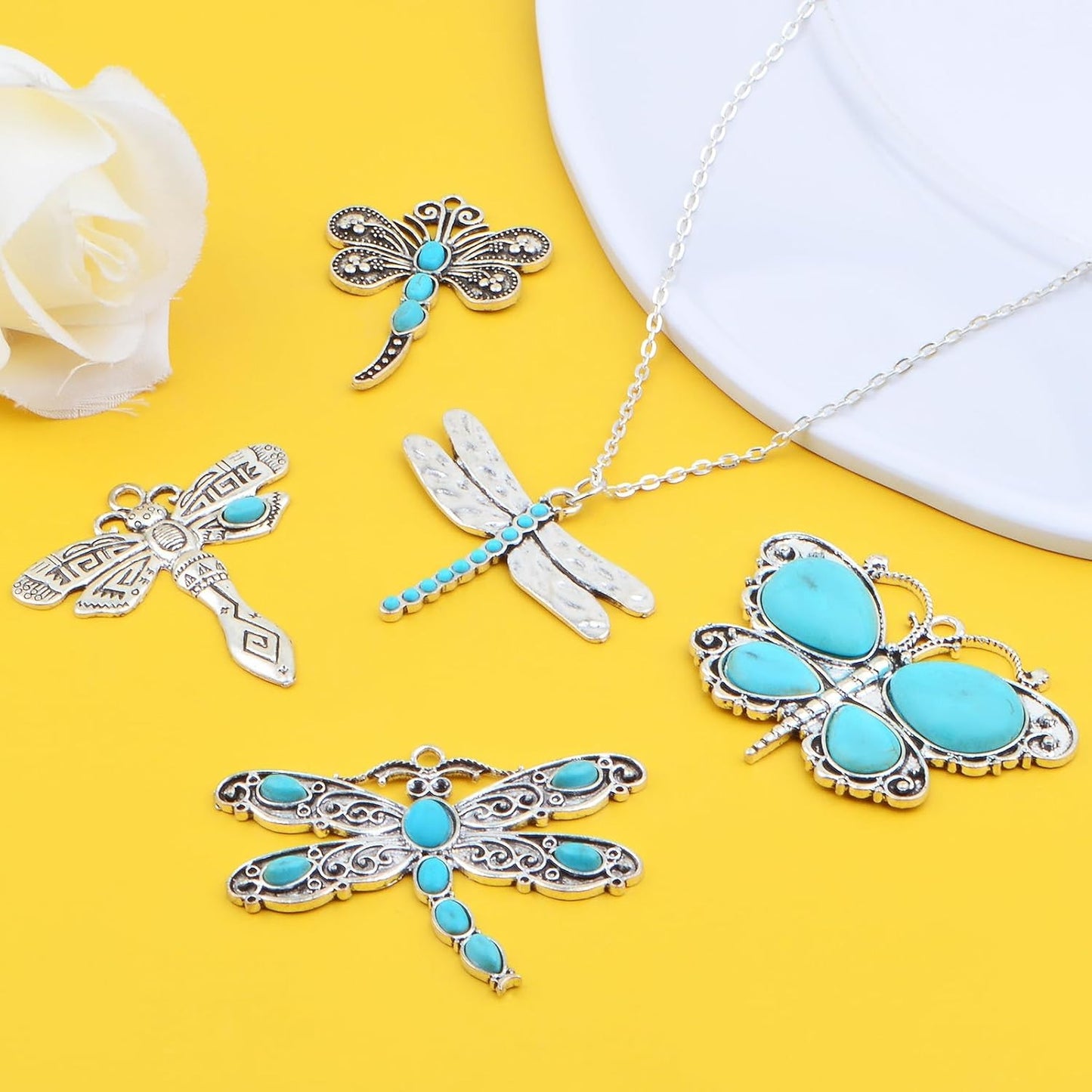 5pcs Turquoise Animal Dragonfly Butterfly Charms Vintage Alloy Mixed Flying Animal-shaped Dangle Pendants for DIY Necklaces Keychains Jewelry Making Crafting, 5 Styles