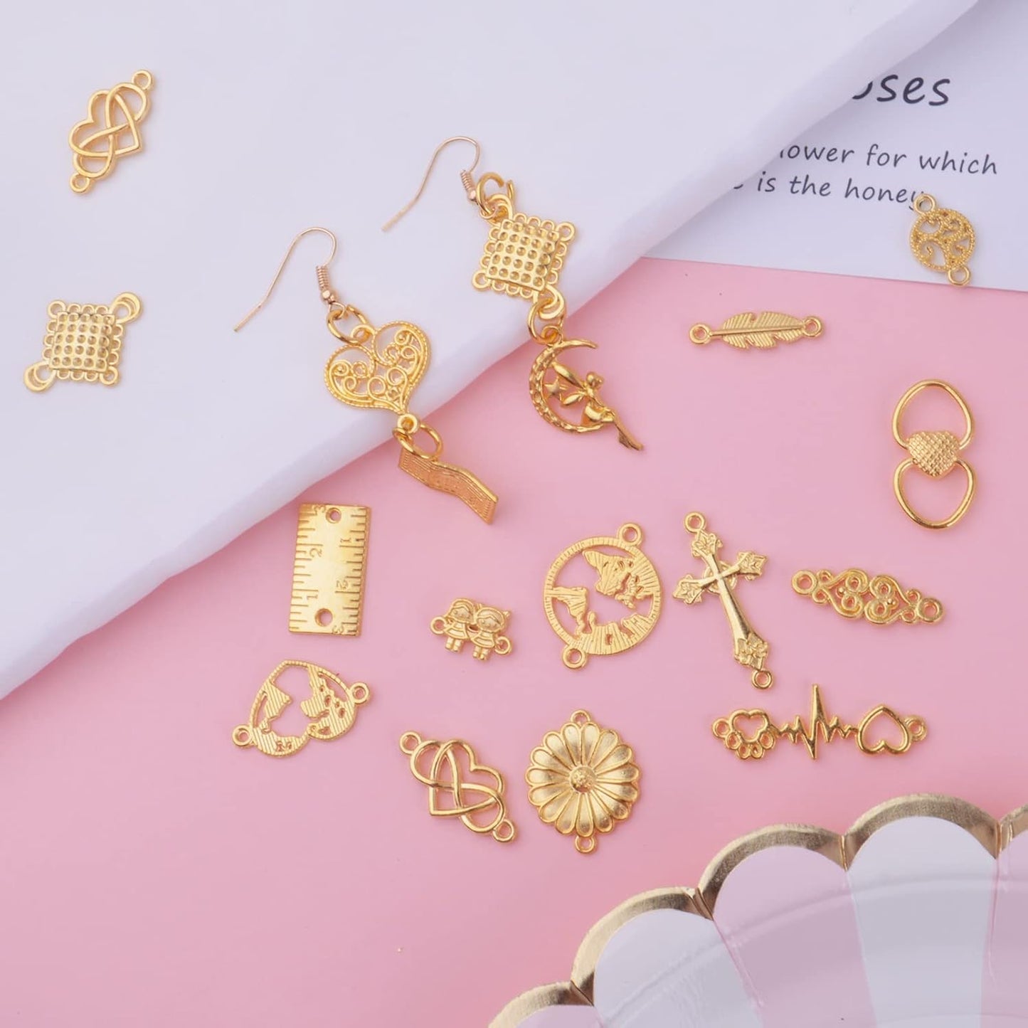 100g Gold Plated Jewelry Charms Connectors, Flower Leaf Heart Round Ruler Charm Pendant Connectors Bracelet Charm Connector for DIY Jewelry Making Accessory