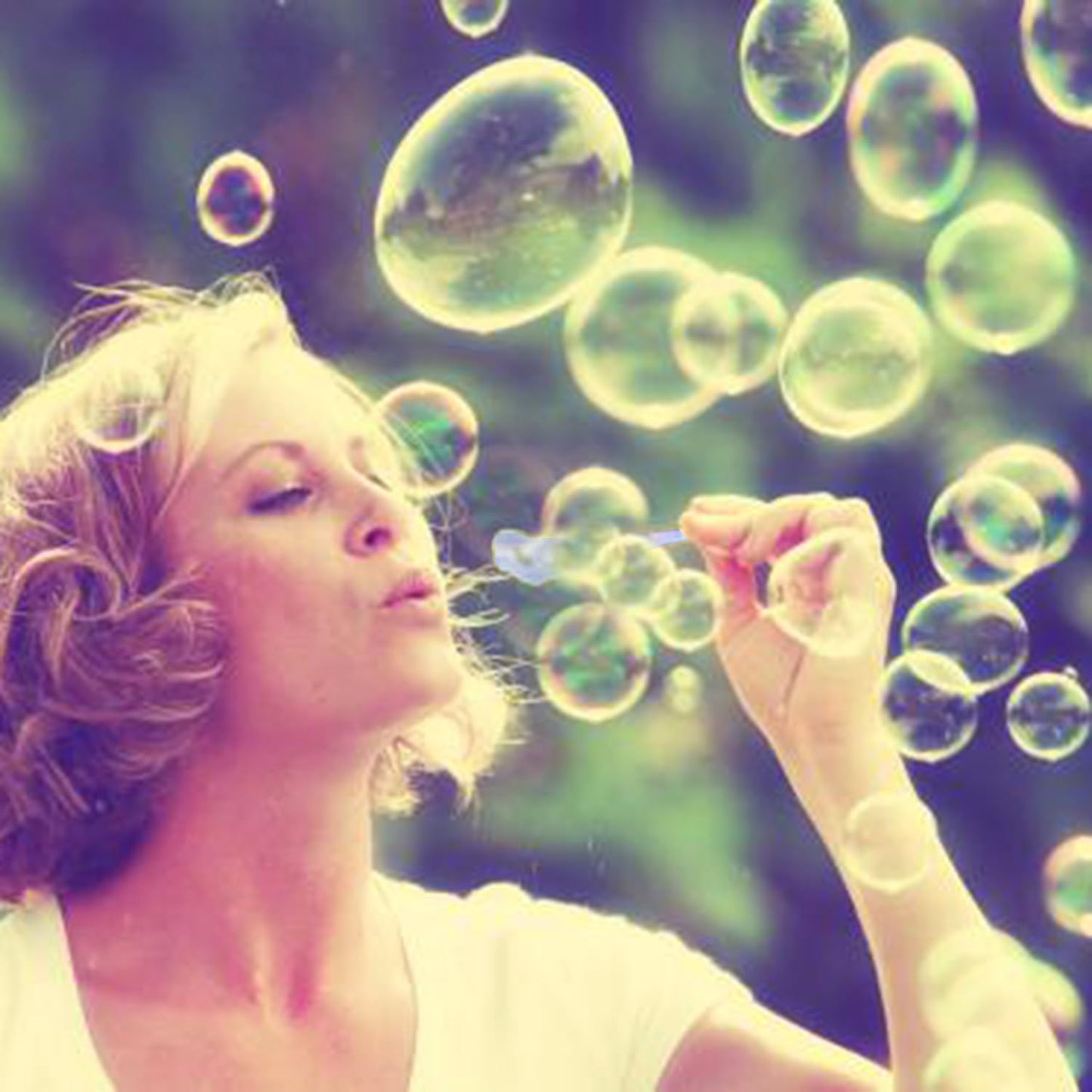 50 PCS Bubble Wands, Bubble Wands with Wand Bubble Makers for Summer Outdoor Bubble Party Favors Birthday Party