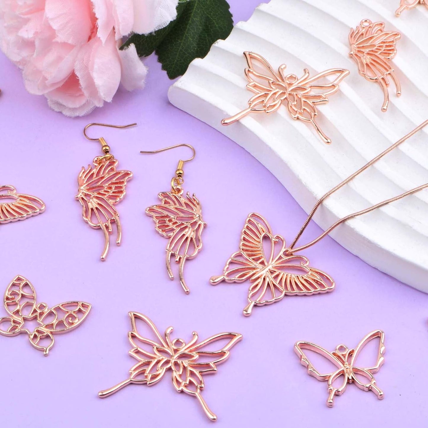 20pcs Rose Golden Butterfly Shape Open Back Bezel Pendants Alloy Hollow Butterfly Wings Frame Resin Mould Charms for DIY Necklace Earrings Jewelry Making Findings, 5 Styles
