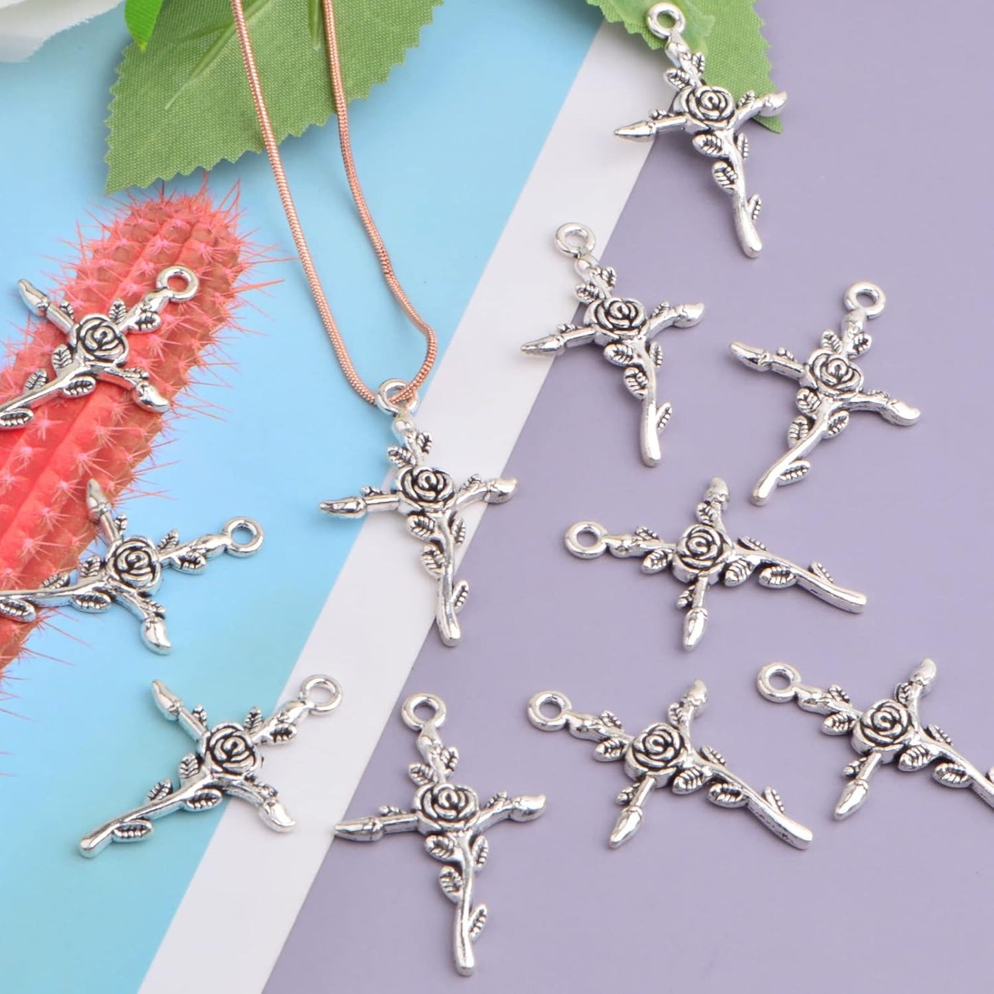 50pcs Antique Silver Cross Rose Flower Charms Vintage Alloy Cross Crucifix Shape with Flower Dangle Pendants Craft Supplies for DIY Necklace Bracelet Keychains Jewelry Making