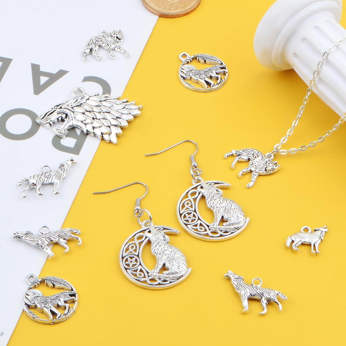 48 Pieces Vintage Alloy Mixed Wolf Shape Charms Tibetan Silver Animal Wolf Head Dangle Pendants for DIY Handmade Projects Jewelry Making Supplies, 6 Styles
