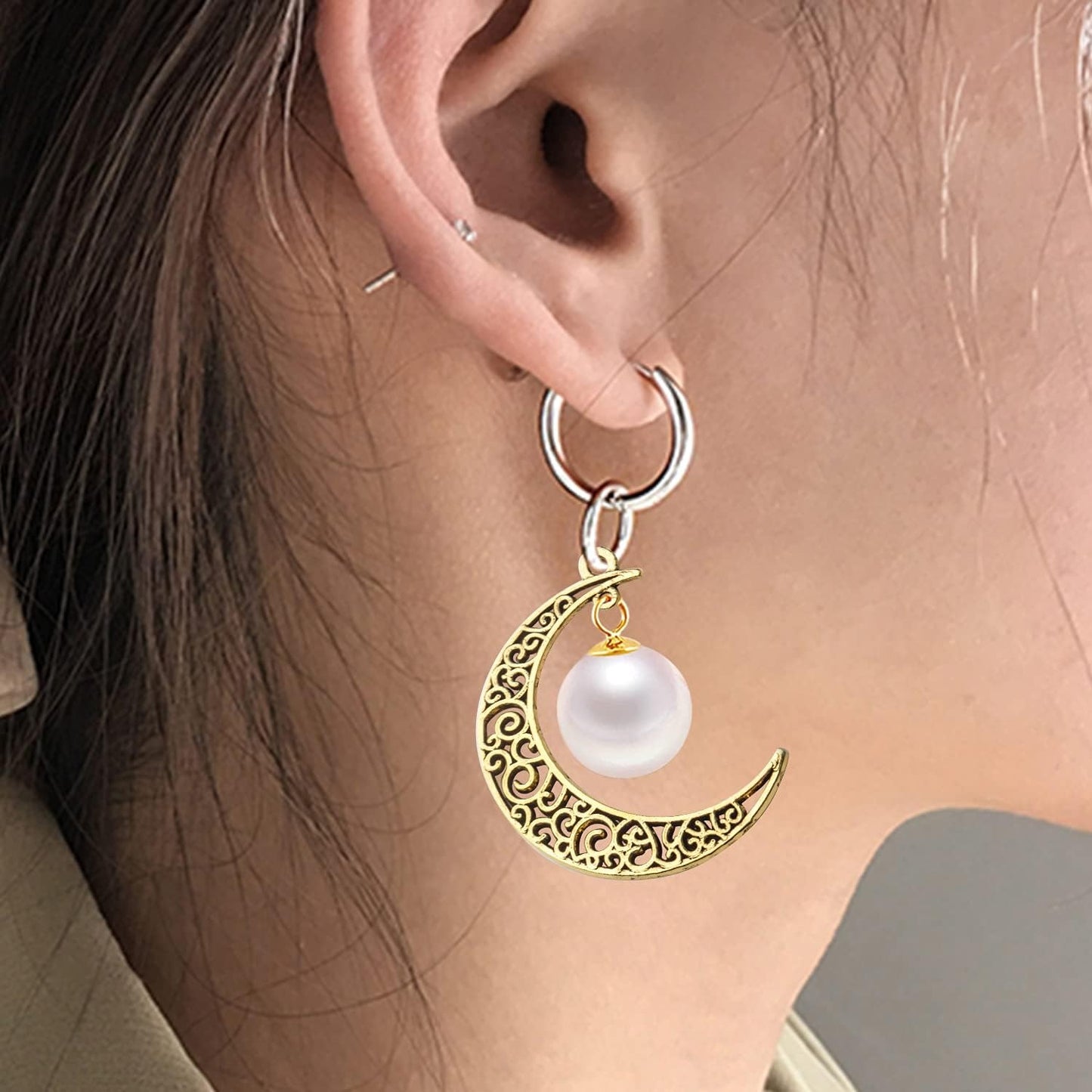 40pcs Hollow Moon Charms Crescent Moon Pendants Celestial Charms Crafts Supplies for DIY Bracelet Necklace Jewelry Making Accessory