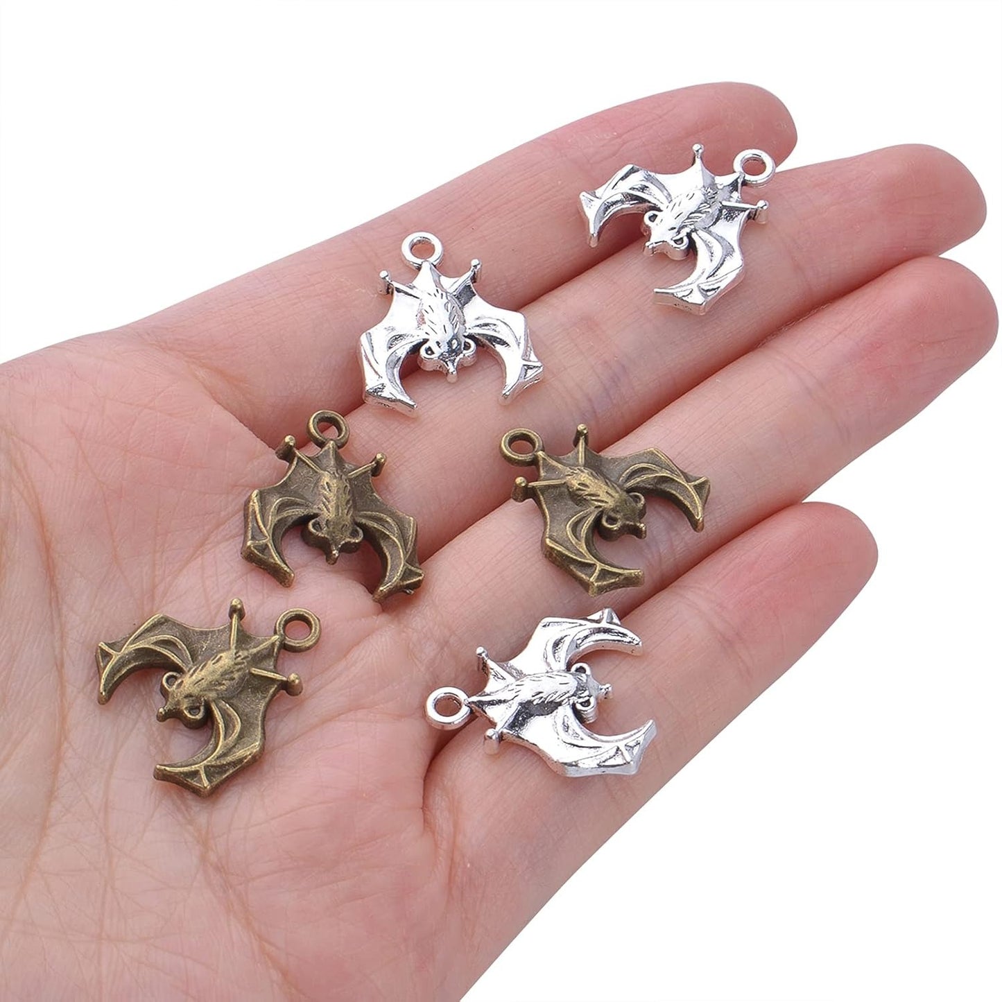 40pcs Alloy Bat Charms Halloween Spooky Flittermouse Flying Vampire Bat Pendants Charms Animal Charms Craft Supplies for Jewelry Making DIY Bracelet Necklace