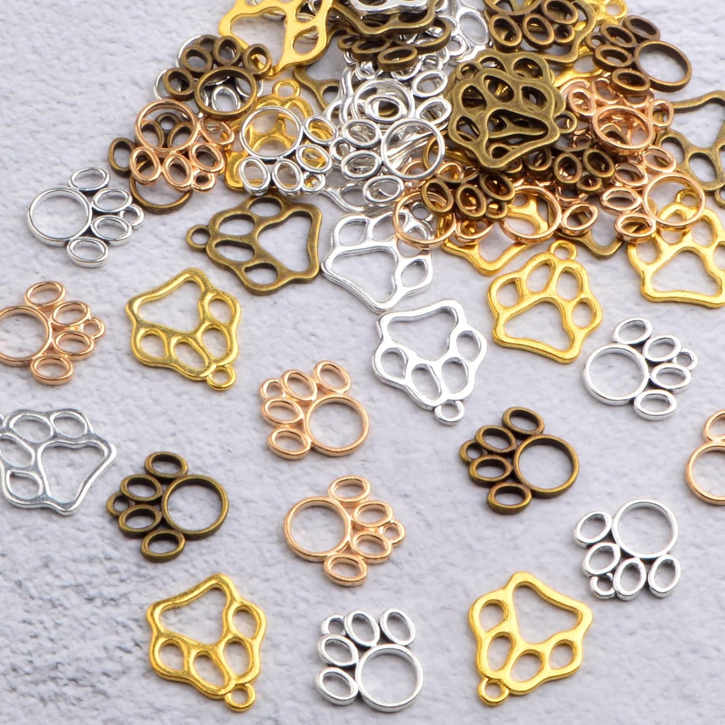 60pcs 2 Styles Animal Paw Print Pendant Charms Tibetan Alloy Bear Footprint Cat Paw Charms Craft Accessories for DIY Bracelet Earrings Jewelry Making Findings, 3 Colors