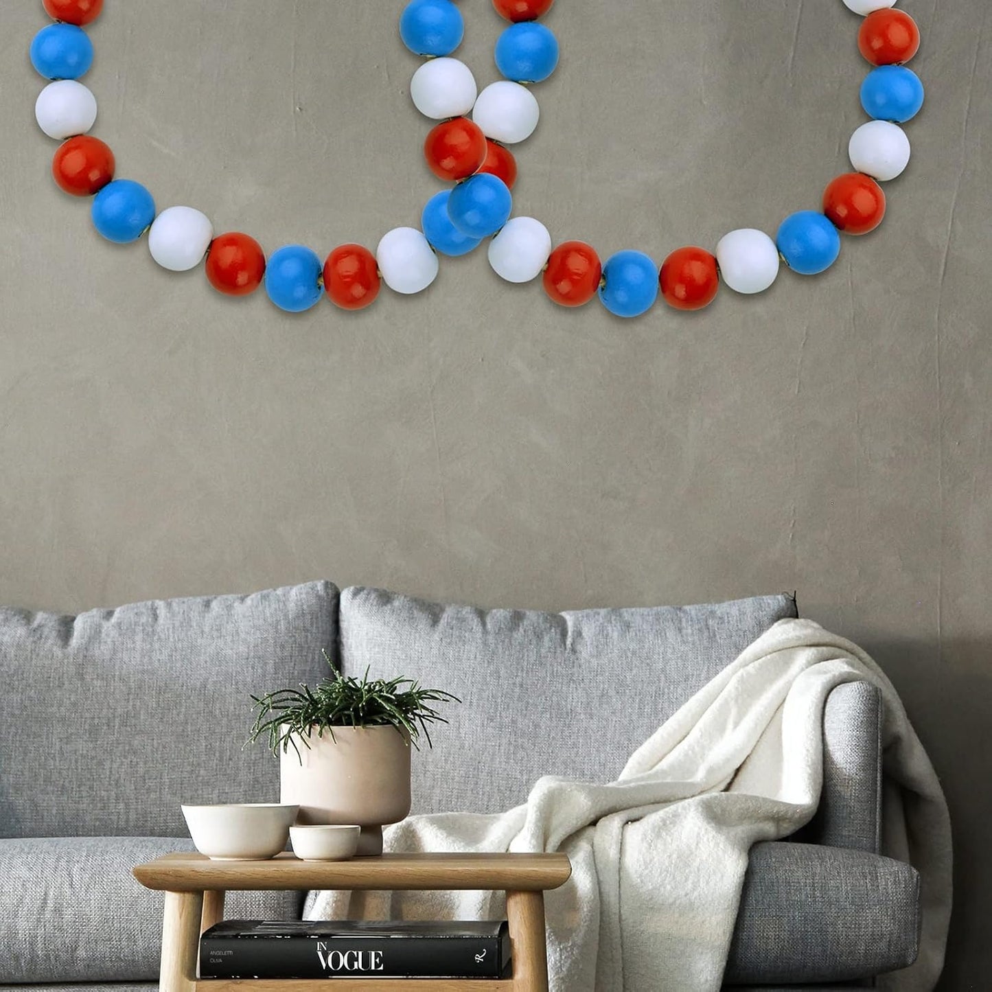 120pcs Independence Day Natural Wood Beads 16mm Patriotic Round Wooden Beads Red White Blue Wood Ball Beads Loose Beads for 4th of July Garland Home Decoration Jewelry Making
