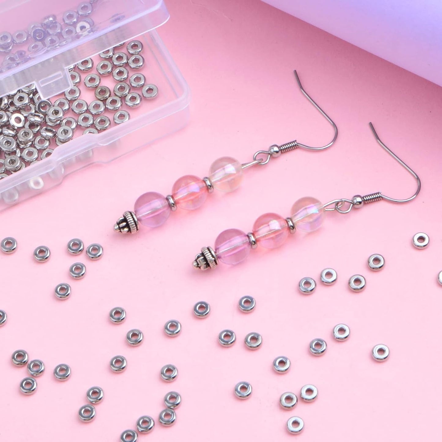 200pcs 4 mm Flat Round Spacer Beads Stainless Steel Disc Rondelle Spacer Loose Beads Slices with a Box Accessories for DIY Necklace Bracelet Jewelry Making Findings