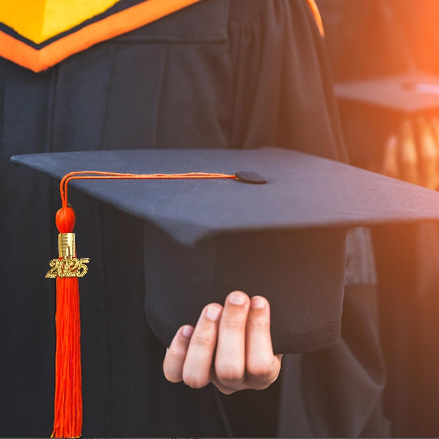 10pcs Graduation Tassels Red Handmade Tassel Grad Cap Decorations with 10pcs Golden 2025 Year Date Charms for 2025 Graduates Graduation Hats Ceremonies Parties Celebrations