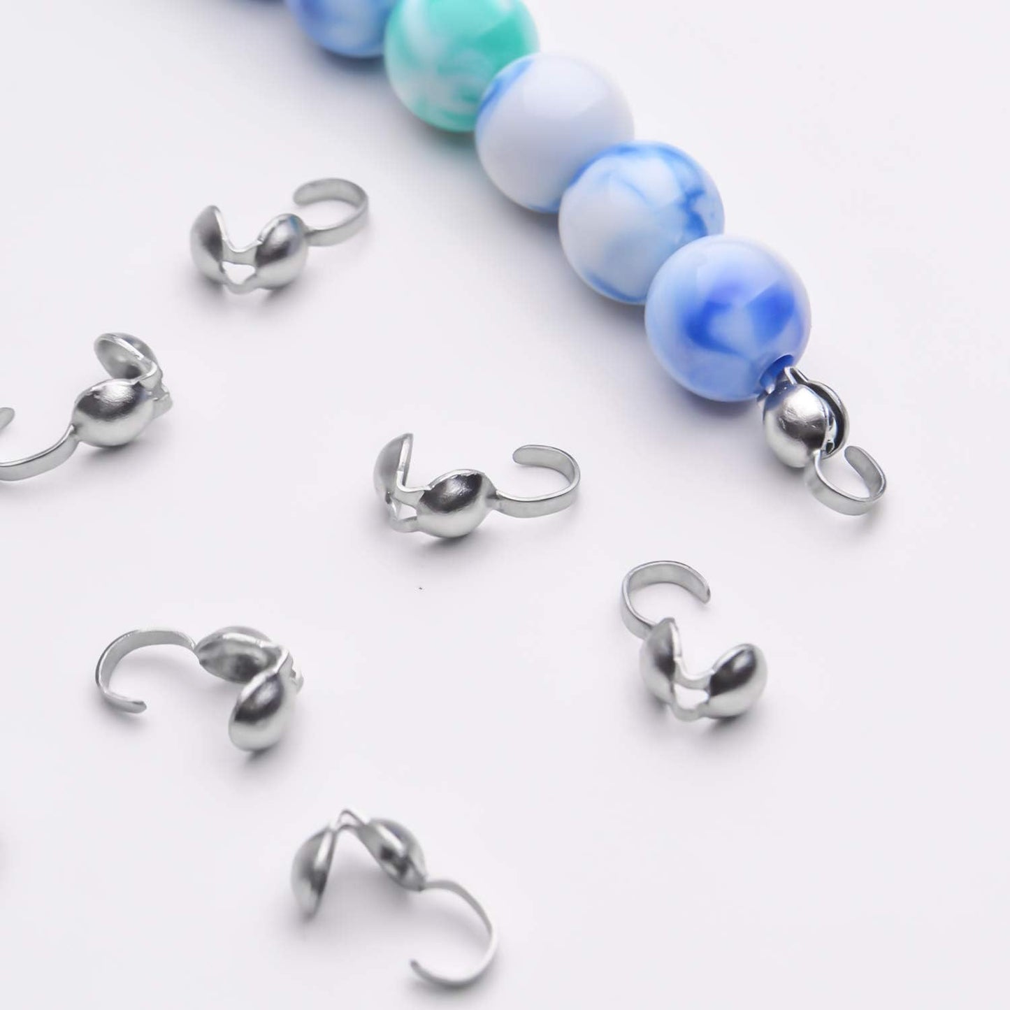 Calottes End Crimps,200Pcs Stainless Steel Fold-Over Bead Tips Clamshell Crimp Bead Tips Knot Covers for Knots,Cord Ends,Crimps Jewelry Making