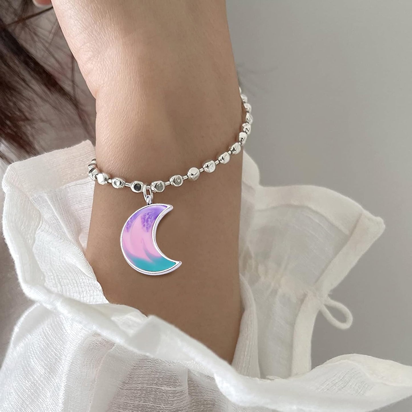 20pcs 4 Colors Moon Open Bezel Pendants Charms Crescent Charms Resin Molds Open Back Pendant Blanks Hollow Frame Pendants for Resin Jewelry DIY Crafts Making