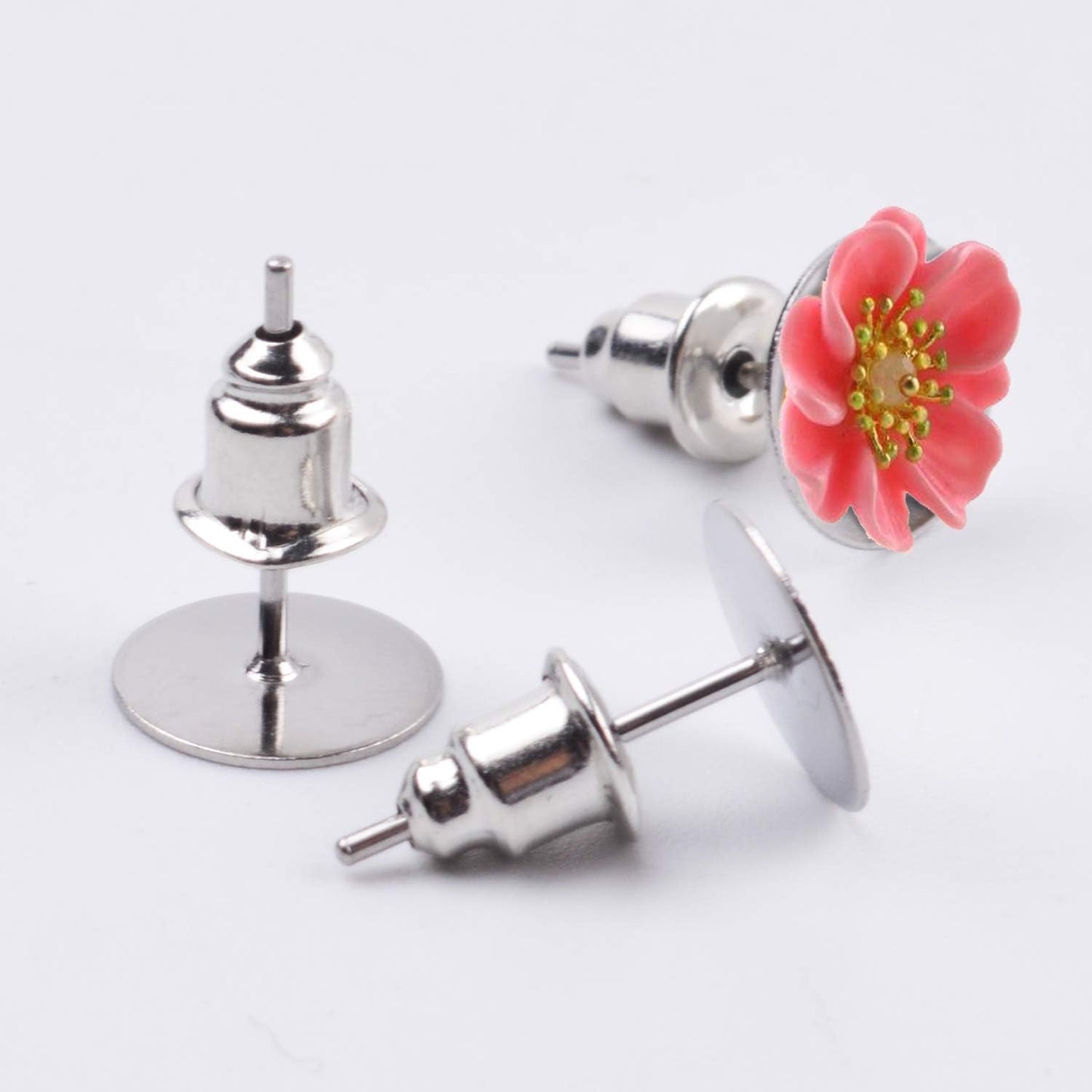 100 Pieces Stainless Steel Earrings Posts Flat Blank Earring Pin Studs (2 Size) with 100 Pieces Bullet Clutch Earring Backs for Earring Making Findings, Total 200 Pieces