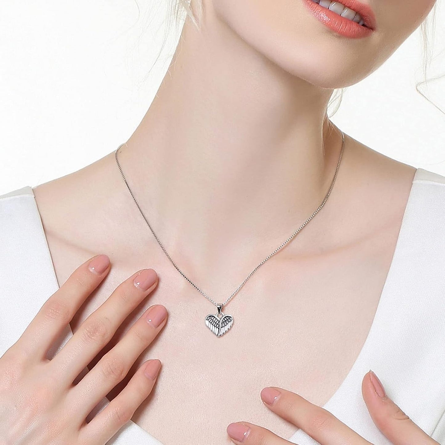 100pcs Antique Silver Angel Wings Feathers Charms Vintage Alloy Heart Shape Angel Wing Dangle Pendants for DIY Bracelet Necklace Jewelry Making Supplies Gifts