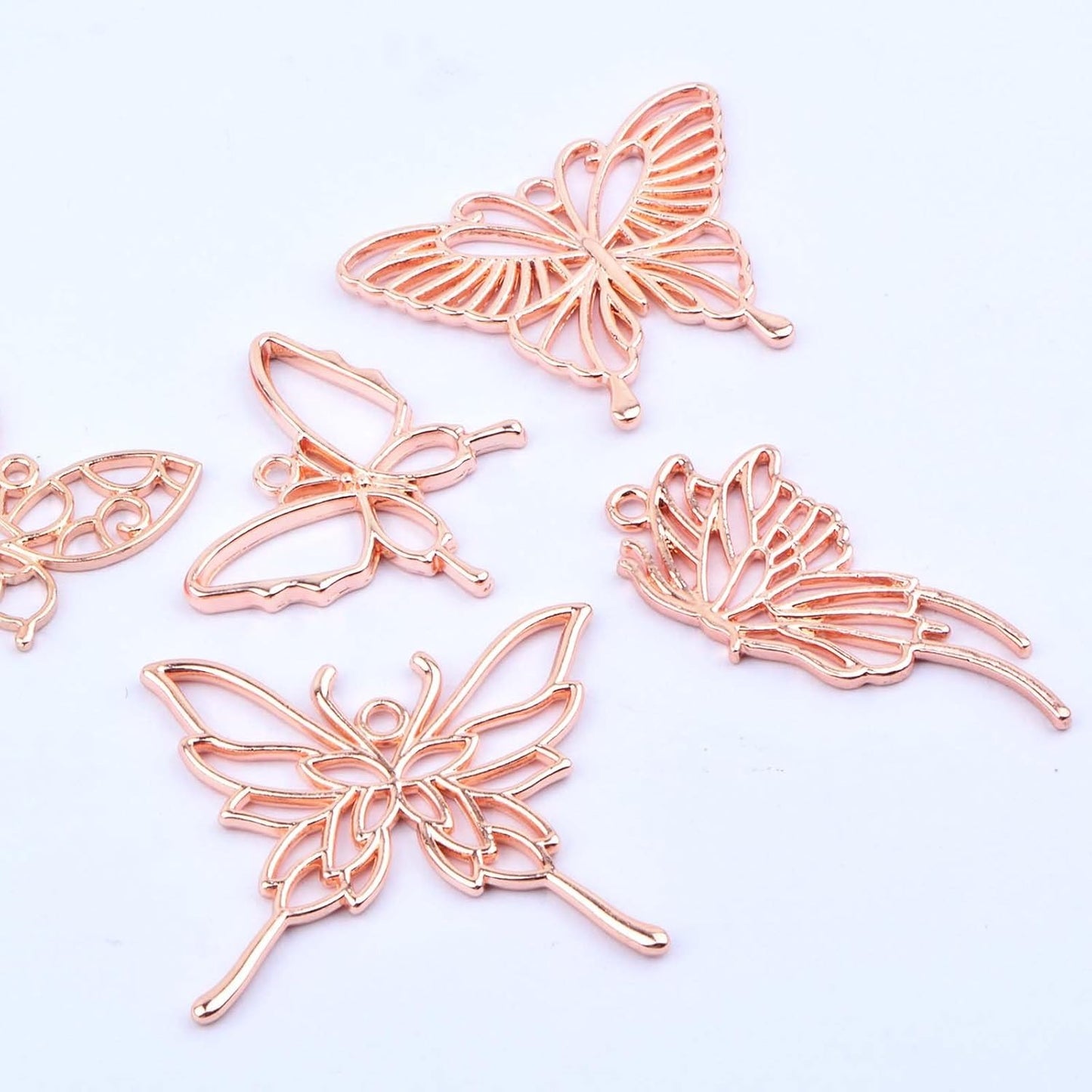 20pcs Rose Golden Butterfly Shape Open Back Bezel Pendants Alloy Hollow Butterfly Wings Frame Resin Mould Charms for DIY Necklace Earrings Jewelry Making Findings, 5 Styles