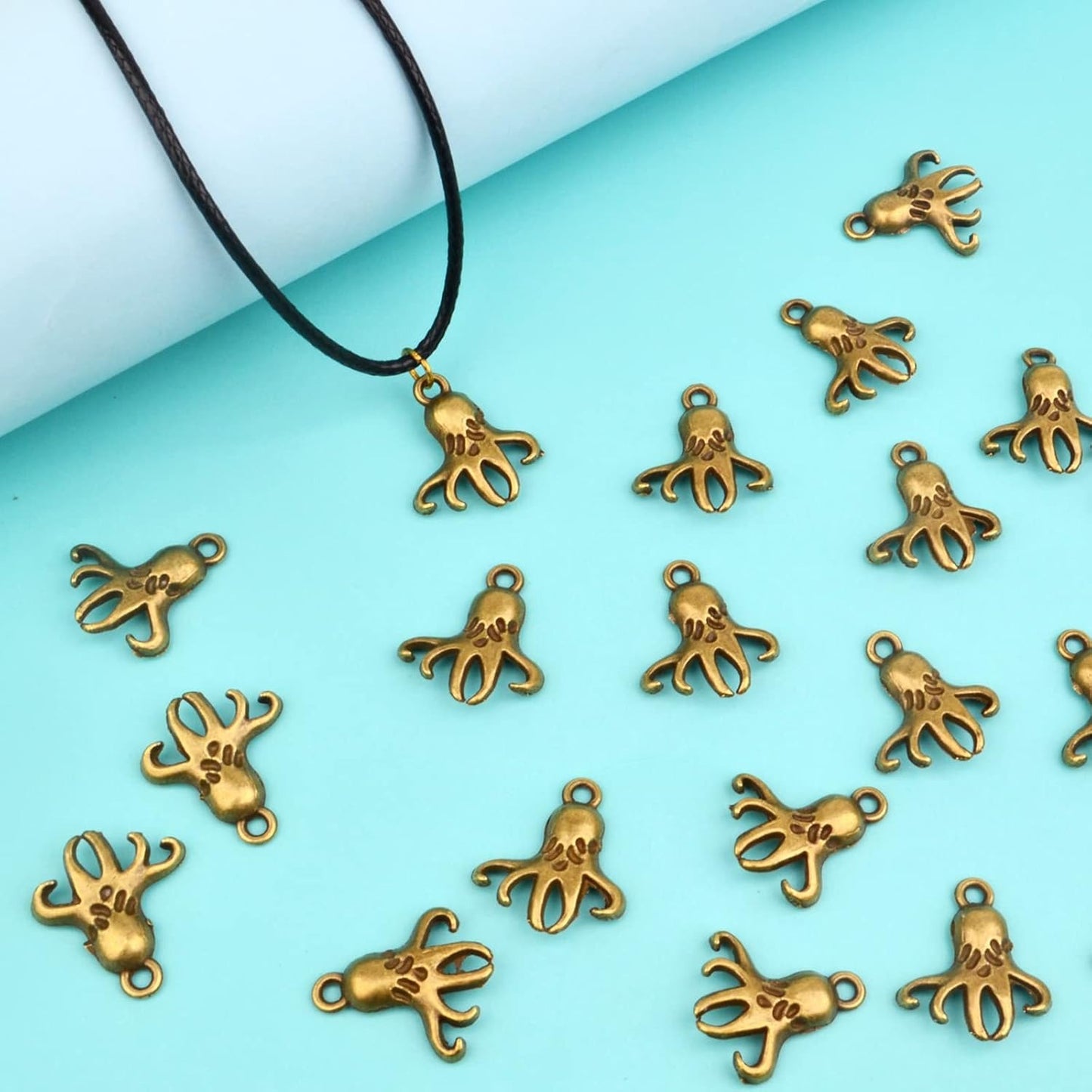 50 Pieces Antique Bronze Octopus Charms Pendants Vintage Alloy Sea Animal Dangle Pendants for DIY Earrings Necklace Bracelet Jewelry Making