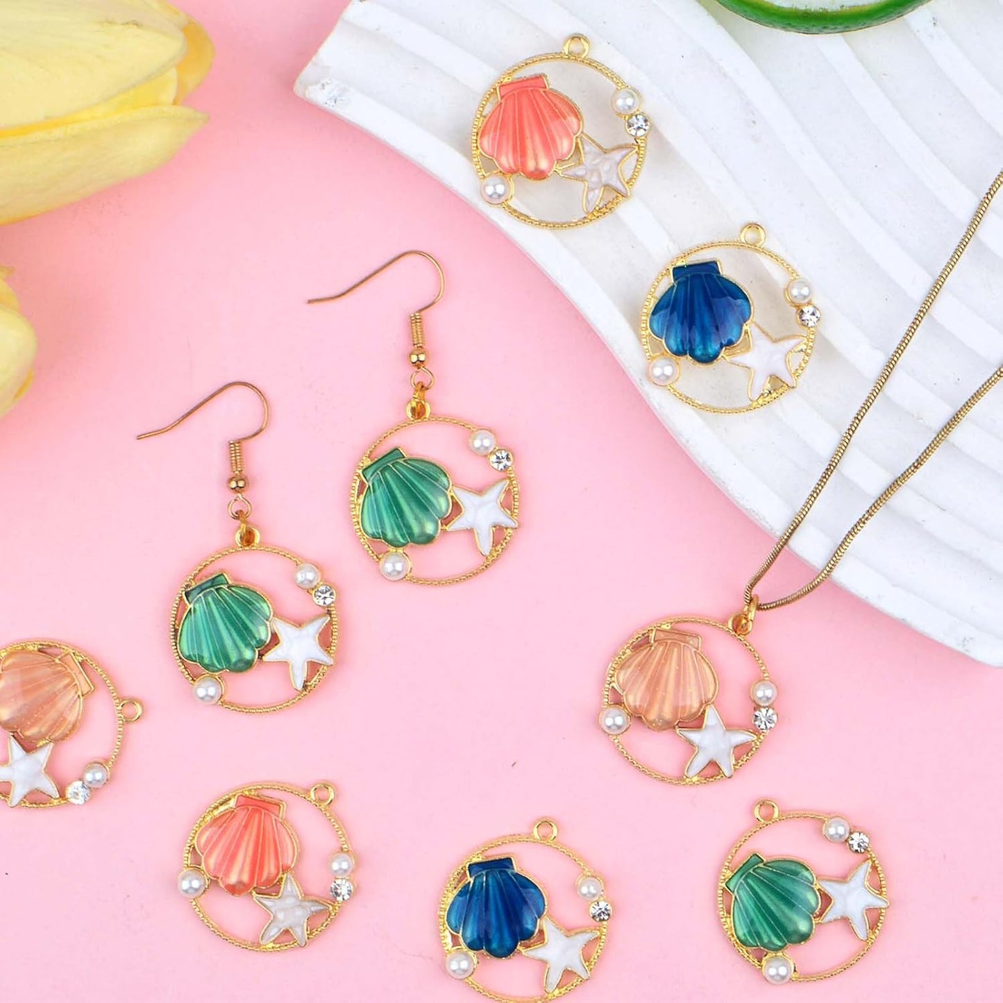 16pcs Round Enamel Ocean Starfish Shell Charms Colorful Marine Animal Starfish Seashell Summer Beach Dangle Pendants for DIY Necklace Bracelet Crafts Jewelry Making, 4 Colors