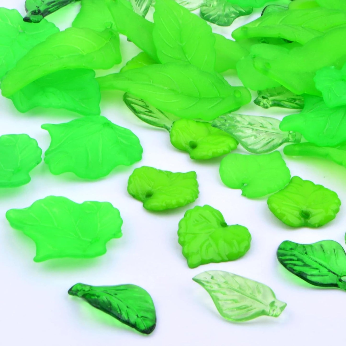 60pcs Transparent Green Leaf Shape Charms Silicone Resin Maple Leaves Pendant Charms with Hole for DIY Necklace Earrings Crafts Jewelry Making Supplies, 6 Styles
