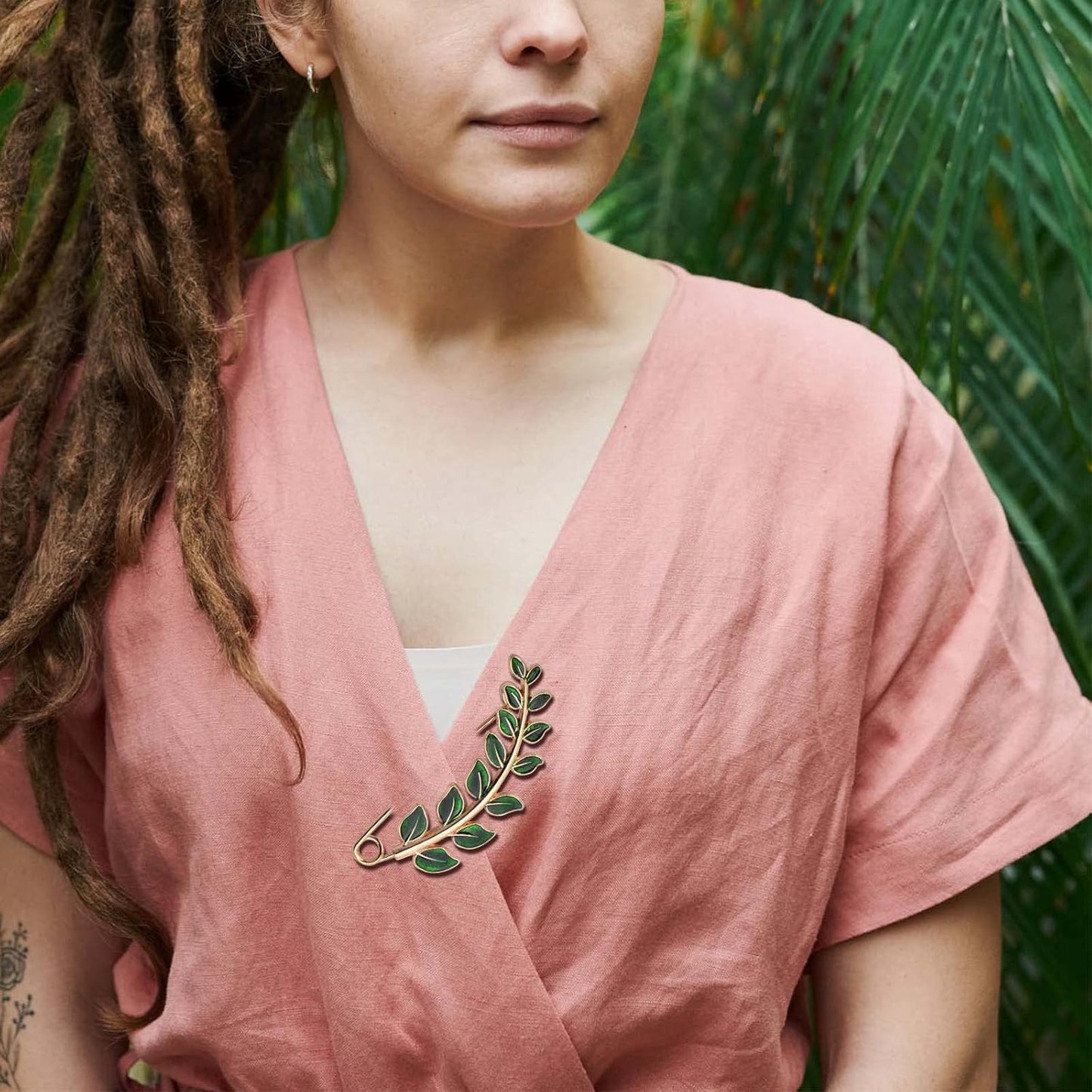 5pcs 5 Styles Extra Large Safety Pins Vintage Alloy Brooches Safety Pins Heavy Duty Quality Lapel Pins for Scarf Blankets Skirts Kilts Knitted Fabric Crafts