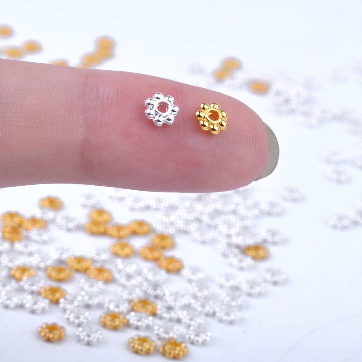 BronaGrand 500pcs Metal Daisy Spacer Beads 4mm for DIY Jewelry Making,Gold and Silver