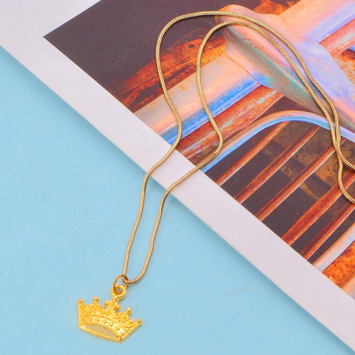60pcs Golden Plated Tiara Crown Charms Alloy Mini Cute Crown Princess Dangle Pendants Craft Supplies for DIY Bracelet Necklace Jewelry Making Prom Brithday Party