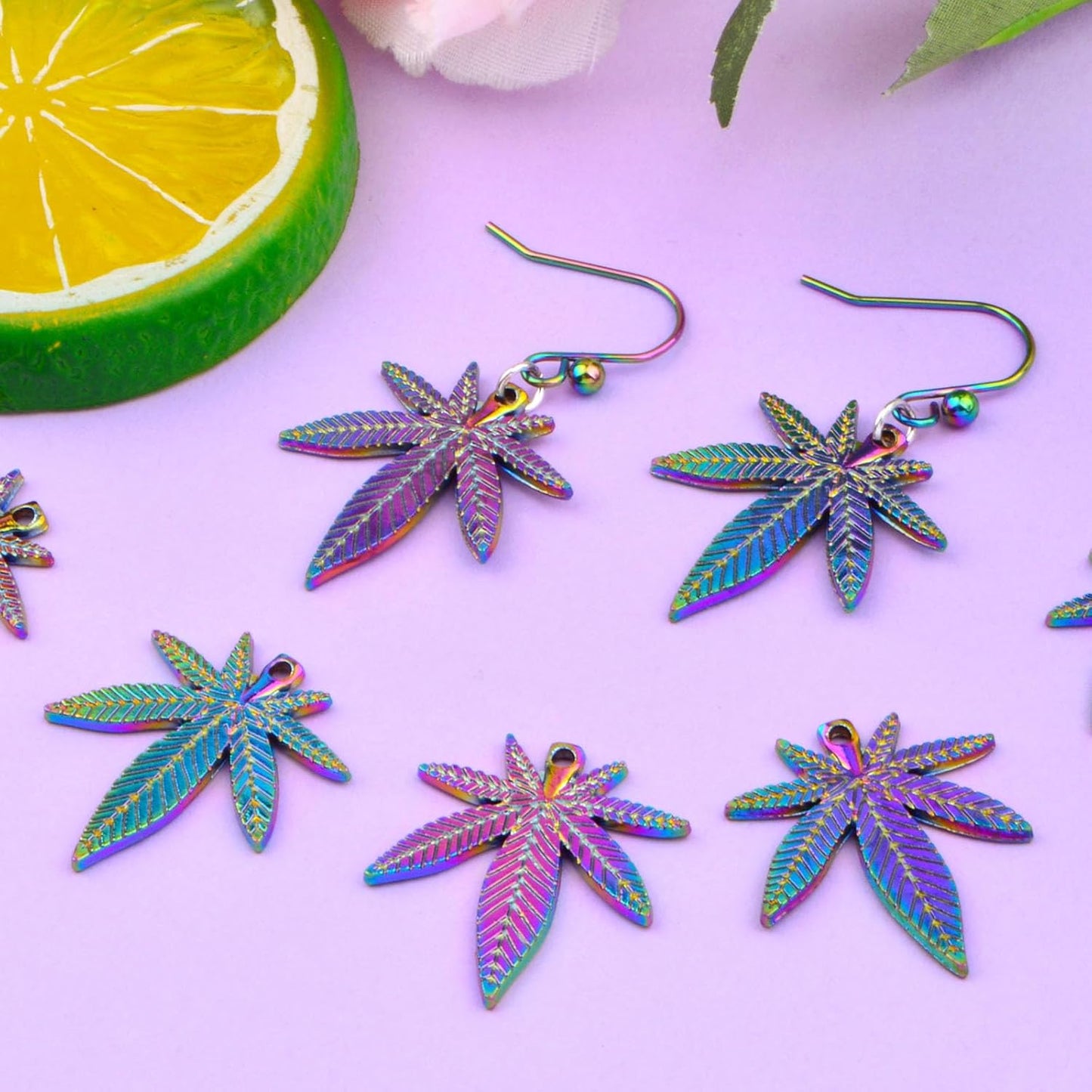20pcs Alloy Maple Leaves Pendant Charms Marijuana Leaf Cannabis Tree Leaves Dangle Pendants for DIY Necklace Bracelet Earrings Jewelry Craft Making, Rainbow Color