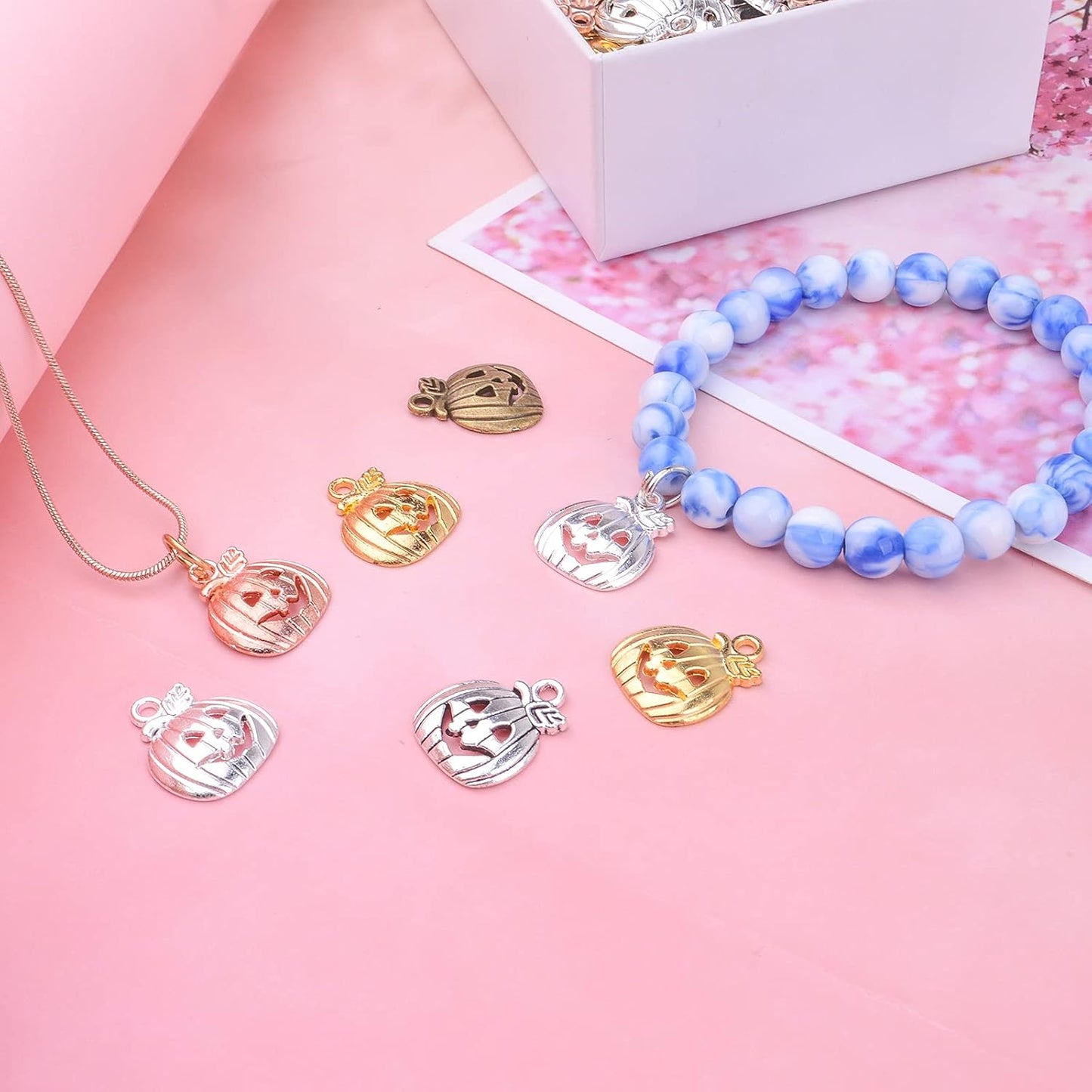 60pcs 5 Colors Pumpkin Charm Pendants Alloy Halloween Pumpkin Lantern Charms Craft Supplies for DIY Necklace Bracelet Earrings Jewelry Making Accessory, 18.4 mm x 15.8 mm