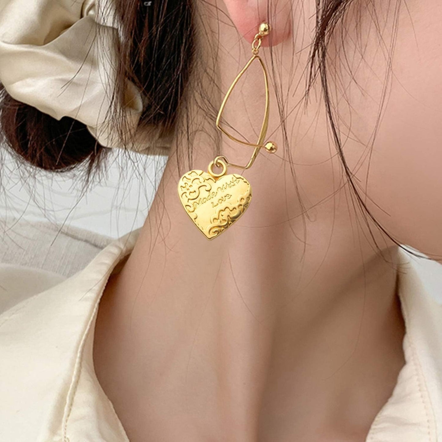 50pcs Heart Shape Made with Love Words Charms,19mm×17mm Alloy Heart Beads Charm Pendant for DIY Jewelry Making Necklace Bracelets Accessories,2 Colors