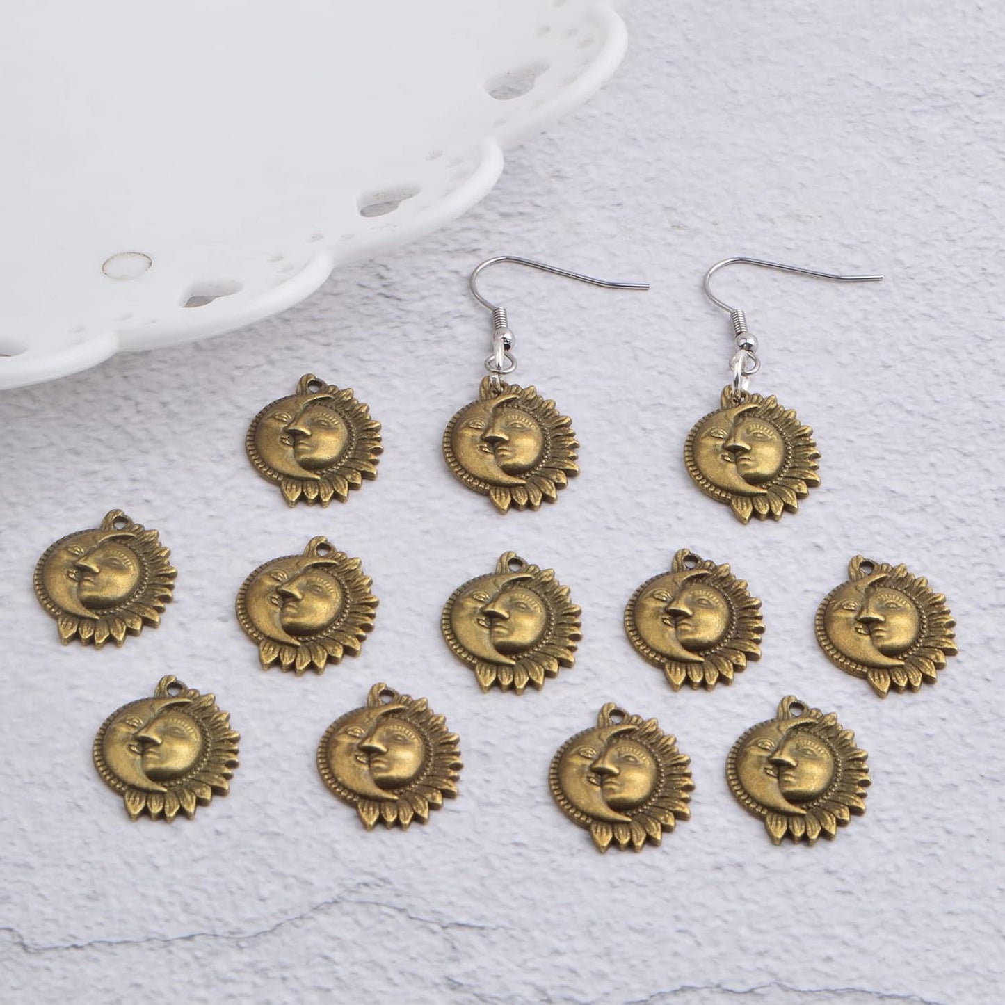 50pcs Sun and Moon Charms Pendants Alloy Sun Smile Celestial Craft Supplies for Necklace Bracelet DIY Jewelry Making Accessories