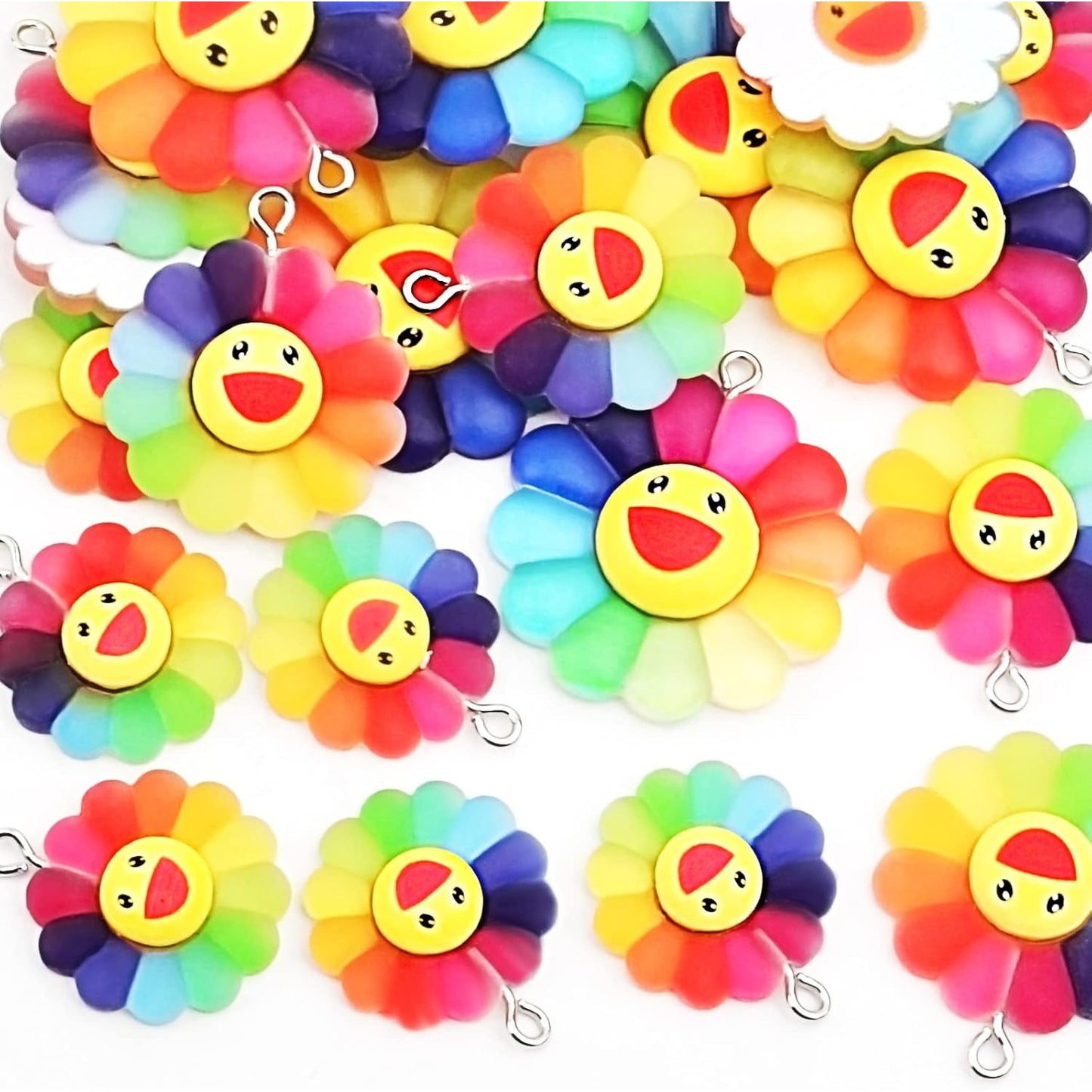 30pcs 3 Sizes Smiley Sunflower Charms Resin Sun Flower Dangle Pendants Smiley Face Charm Jewelry Accessories for DIY Bracelet Necklace Earrings Making