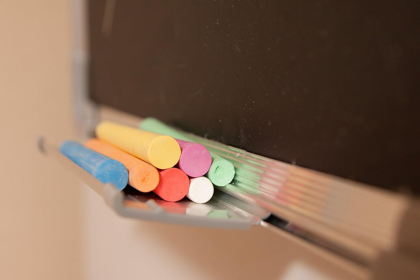 Aylifu Chalkboard Set - Small Black Board 15 x 12 in with 1 Magnetic Chalk Eraser, 14 Chalk Sticks (7 Colors) and 2 Magnets - Mini Hanging Wall Message Sign Blackboard for Home and Office