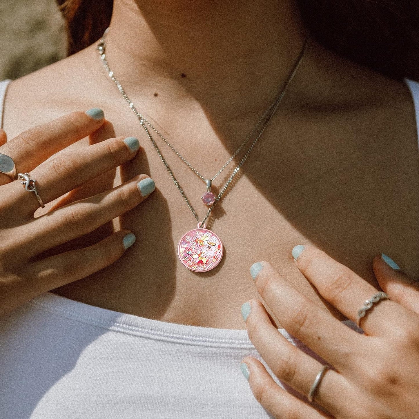 30pcs 6 Colors Round Open Bezel Pendants Alloy Bezel Charms Resin Molds Open Back Frame Pendants for Pressed Flower Frame Hollow Trays Jewelry Earrings Necklace Making Findings