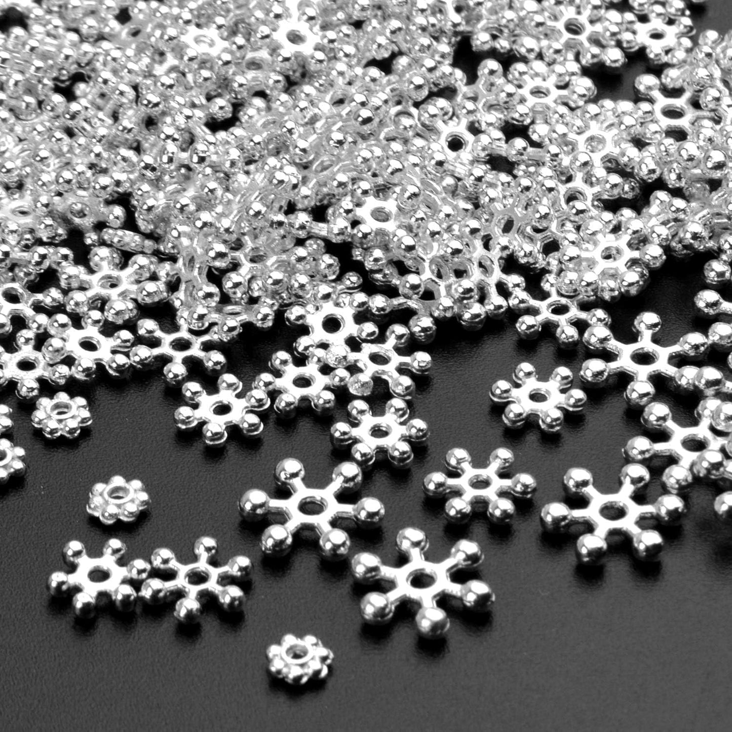 400pcs Snowflake Spacer Beads Daisy Jewelry Bead Charm Spacers Flat Metal Spacers for Bracelet Necklace Jewelry Making,4mm/6mm/8mm/10mm