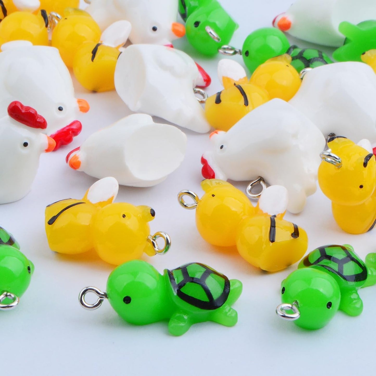 30 Pieces Plastic Resin Small Animal Charms Kit Lovely Bee Chicken Turtle Farm Theme Dangle Pendants for DIY Bracelet Necklace Earrings Jewelry Making Supplies, 3 Styles