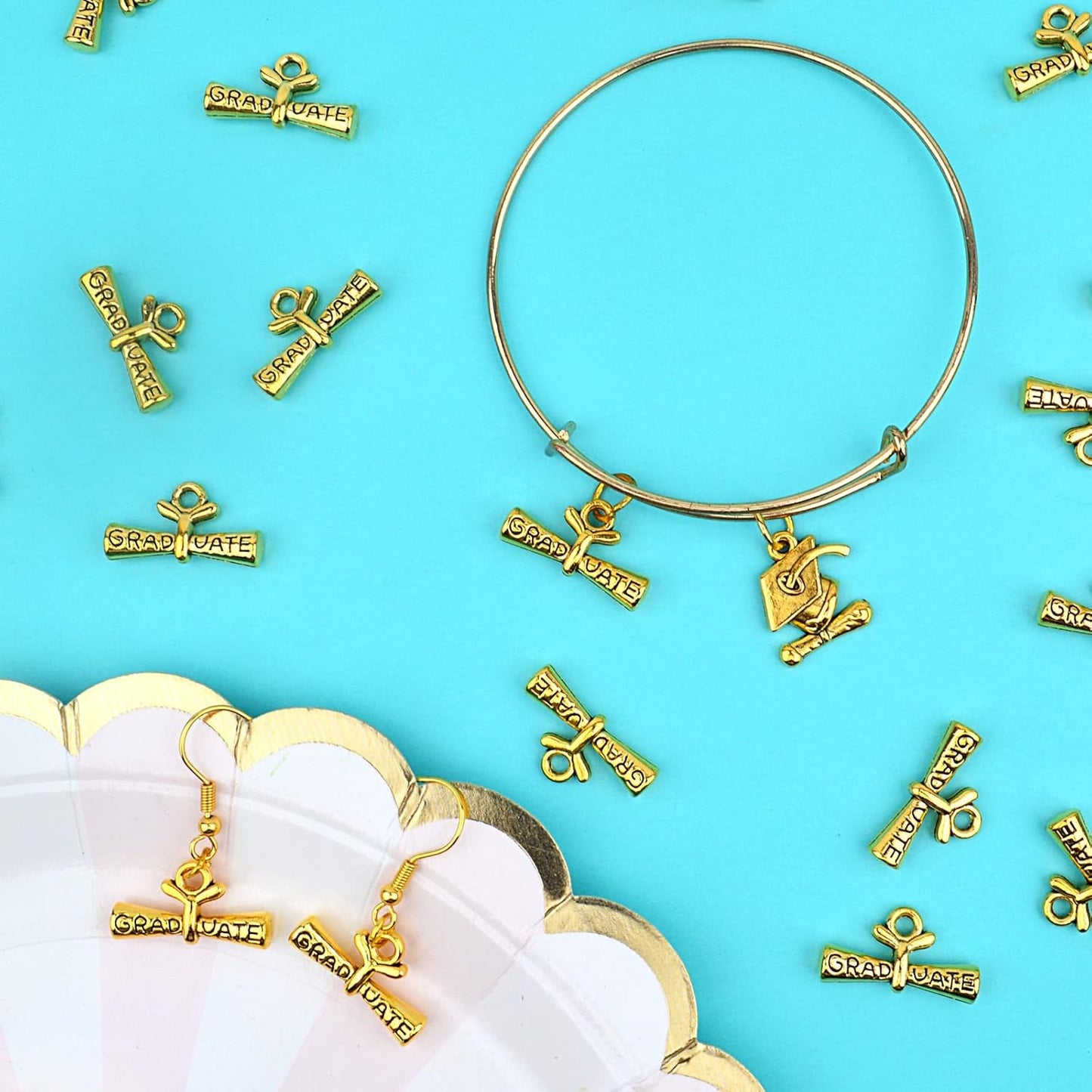 50pcs Silver Graduation Charms Pendants Graduate Hanging Charm with Diploma for Bracelets Keychain Necklace