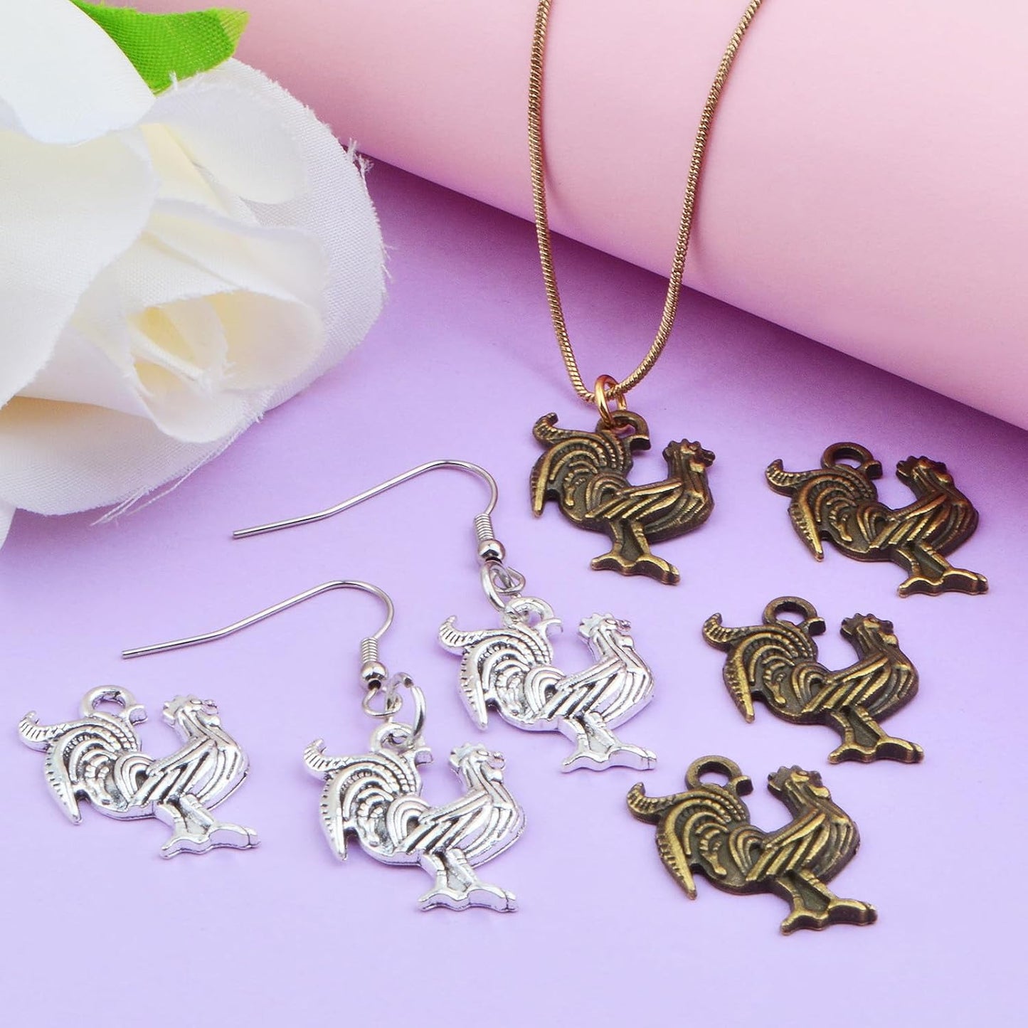 60 Pieces Antique Chicken Rooster Charms Tibetan Alloy Chicken Farm Animal Figures Dangle Pendants for DIY Bracelets Necklaces Jewelry Making Supplies, 2 Colors
