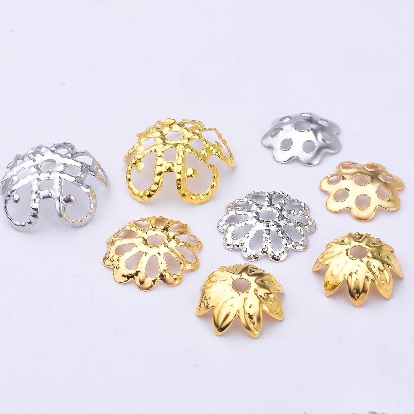 2000pcs Filigree Flower Bead Caps Alloy Hollow Spacer Beads Caps for DIY Charm Bracelet Earrings Craft Jewelry Making Supplies Birthday Christmas Party Favor Gifts, 4 Styles, 2 Colors