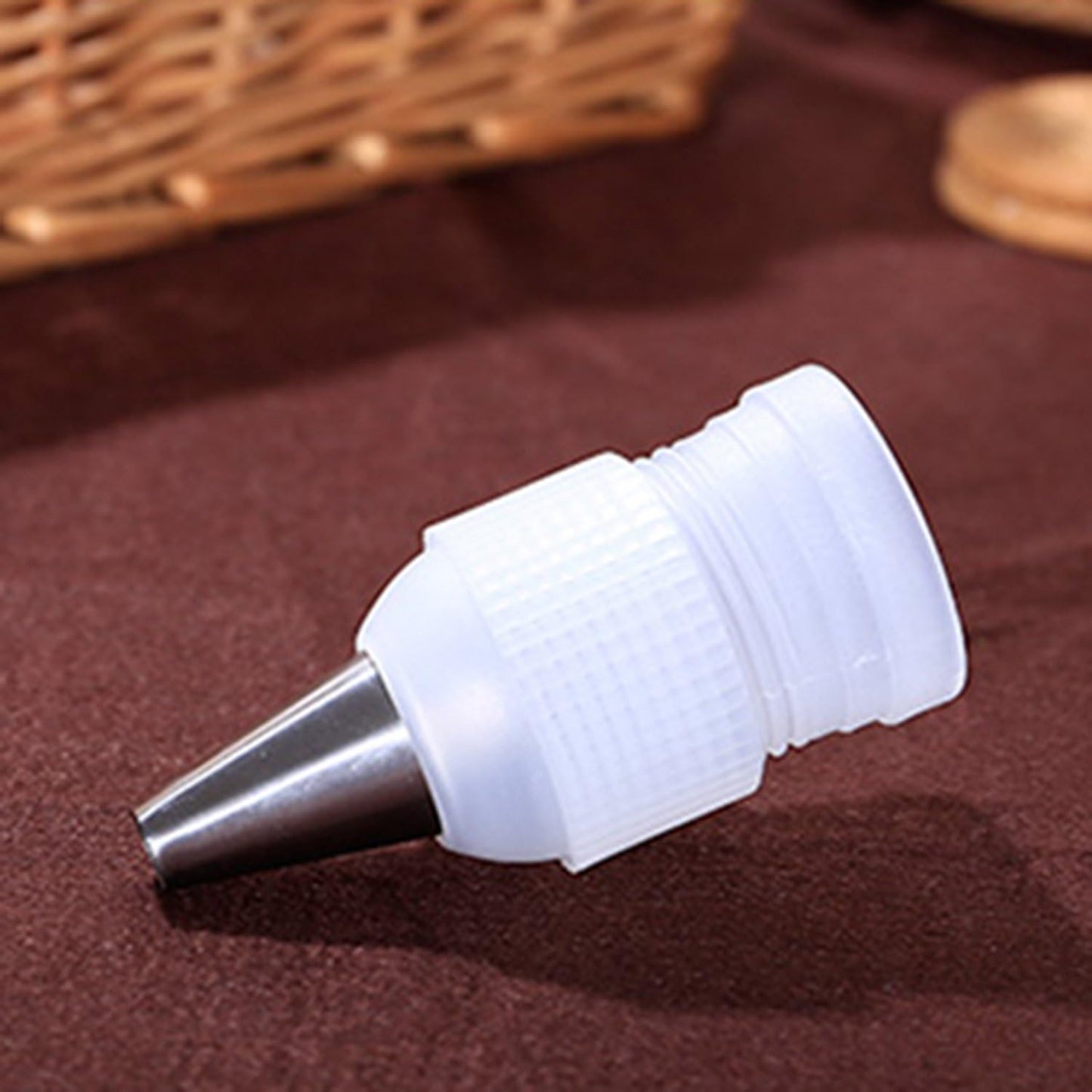 10pcs Plastic Standard Couplers Pipe Tip Coupler Cake Decorating Couplers for Icing Nozzles,White