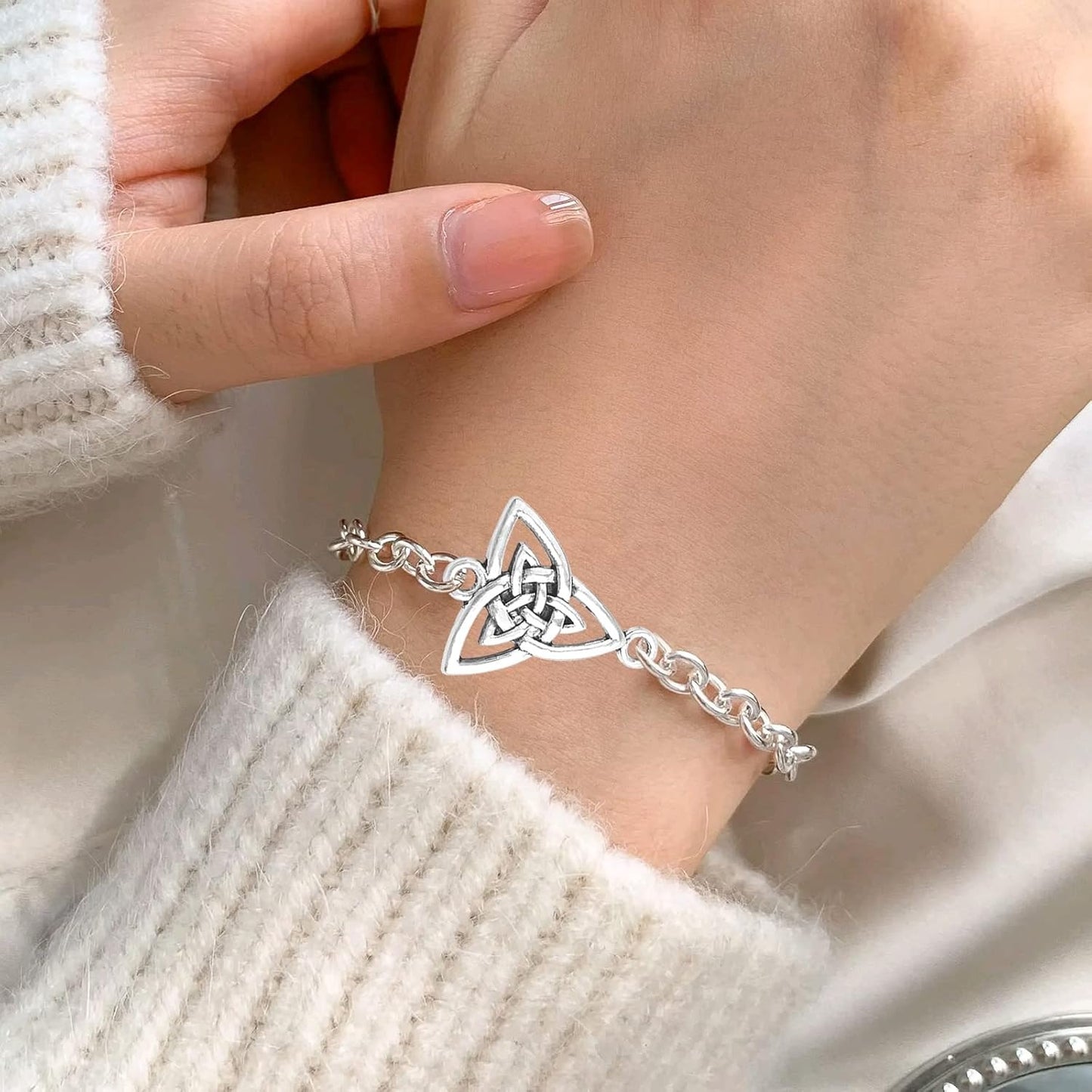 42pcs Celtic Knot Charms Irish Traditional Pendants Tibetan Alloy Flower Triangle Heart Knot Links Good Luck Chinese Knot Connectors for DIY Jewelry Making Bracelet, 7 Styles,Antique Silver